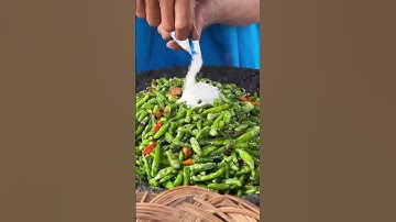 Thumbnail of THE BEST CHICKEN NGUNTAL WITH SAMBAL IJO IN BOGOR PART 1
