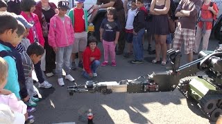 Robotul Pirotehnic De La Sri Brasov Le-A Demonstrat Copiiilor Cam Ce Poate Sa Faca