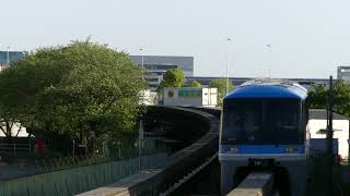 東京モノレール1000形1007F 空港快速「浜松町」行き 昭和島駅通過