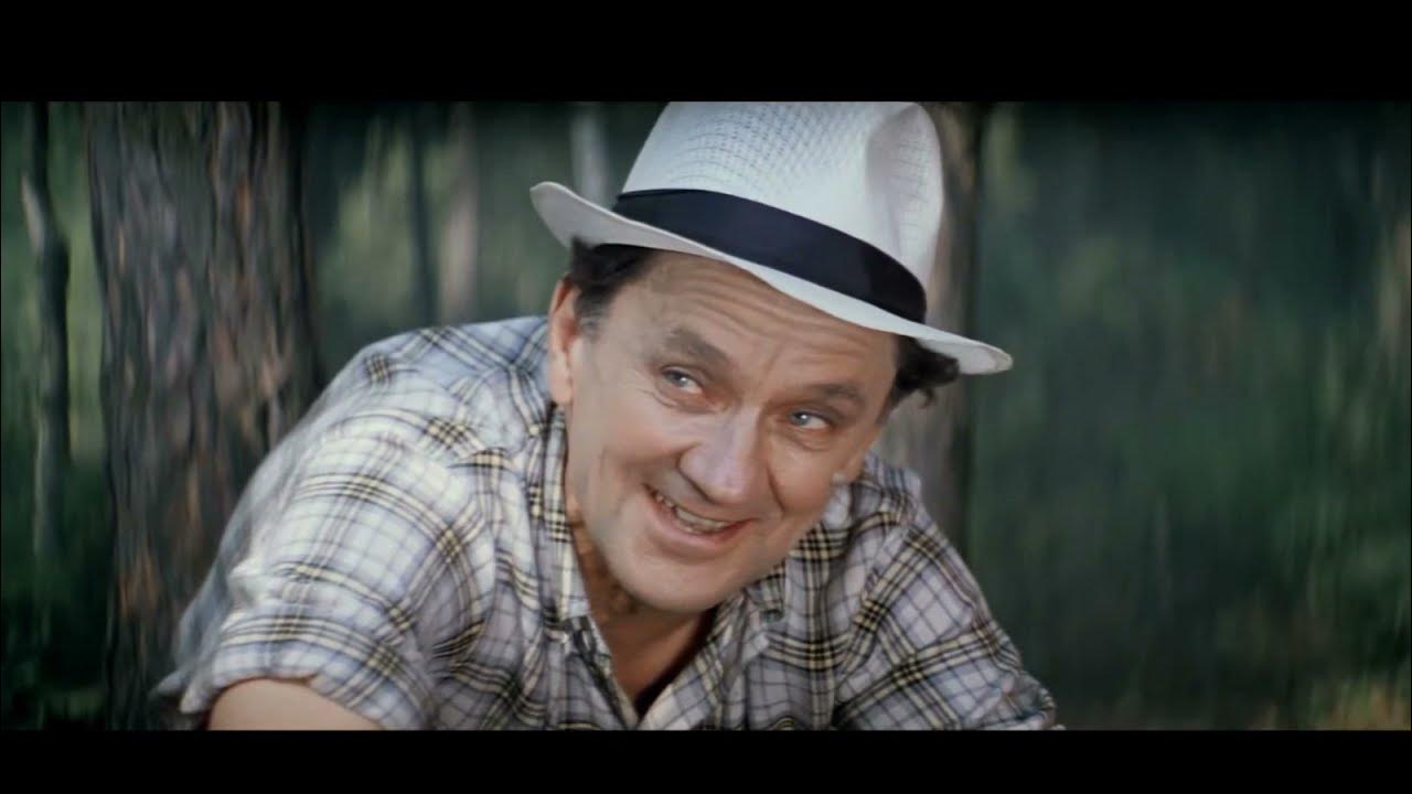 куй железо не отходя. куй железо не отходя от кассы. как говорит наш дорогой шеф куй железо не отходя от кассы. ковать железо не отходя от кассы. куй железо пока горячо бриллиантовая рука.