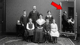 This 1903 Family Portrait Looked Peaceful—Until Experts Zoomed In on the Mirror