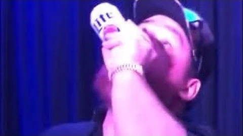 luke combs shotguns beer in 3 seconds