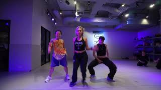 KIRSTEN x JAM REPUBLIC in Bangkok | 'Vybz Kartel - Tic Toc' Choreography | Studio Zoom TH