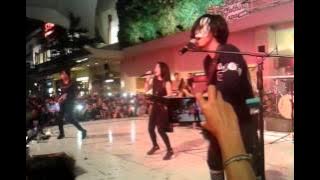 Killing Me Inside - Melangkah (Vira Version) Live at Summarecon Bekasi Clothing 2015