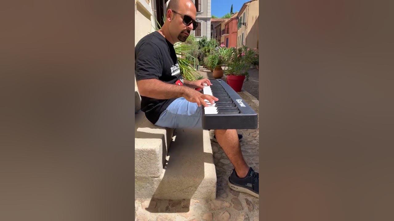 I play mariage d'amour in a beautiful Place in France