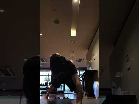 한손 푸쉬업연습