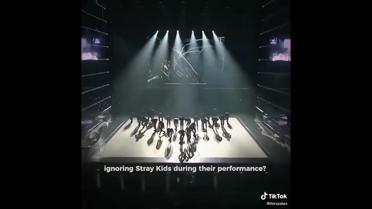 STRAY KIDS LIVE PERFORMANCES/CONCERTS TIKTOK COMPILATION FOR 