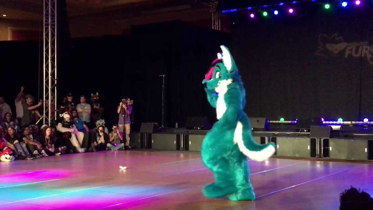 MFF 2015 Fursuit Dance Competition - 04 - Toxxik