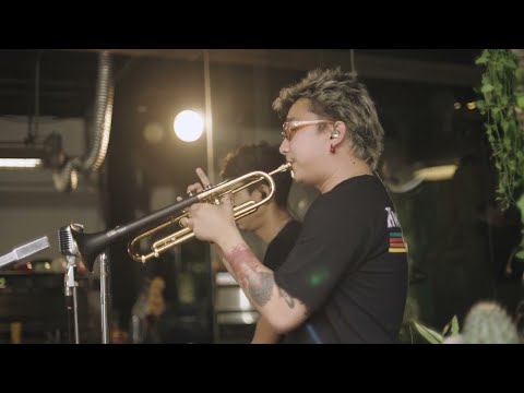 คณะขวัญใจ - ย้ายป่า feat. @VaivitOfficial [Live Session]