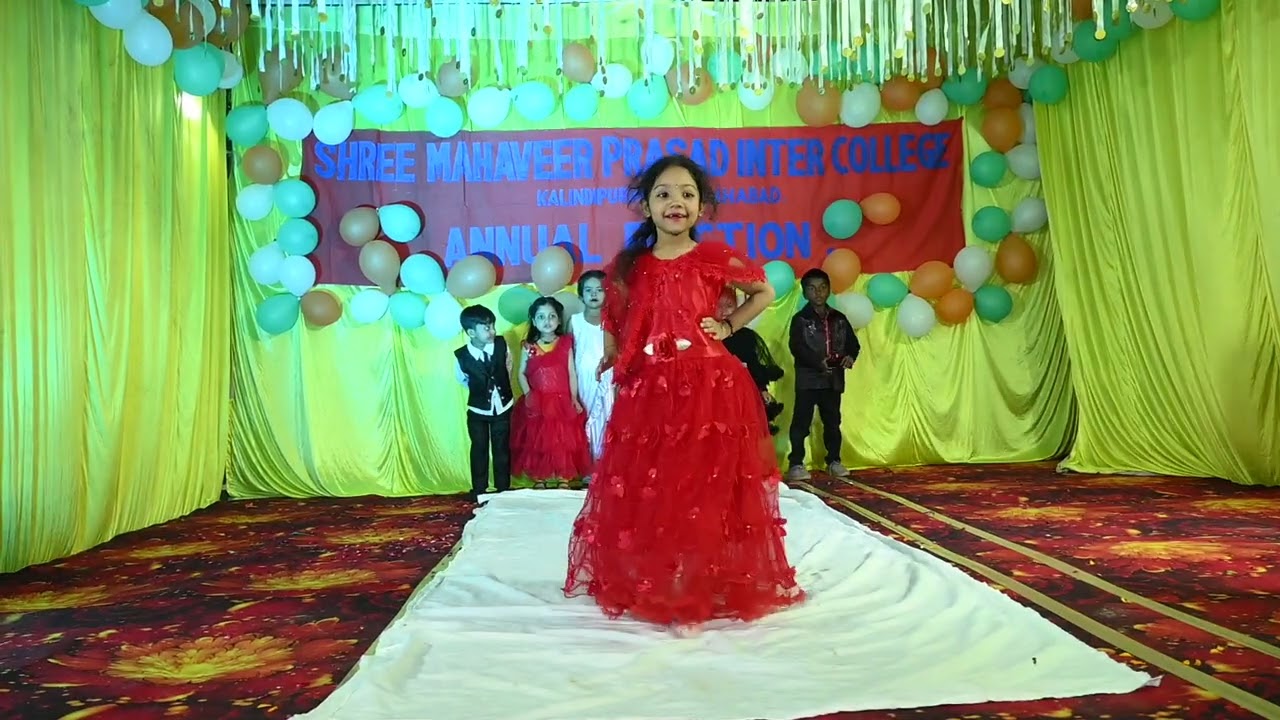 Ramp walk performance med ine India song