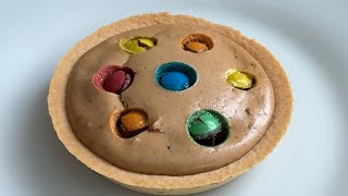 The ultimate M&Ms cheesecake tart !