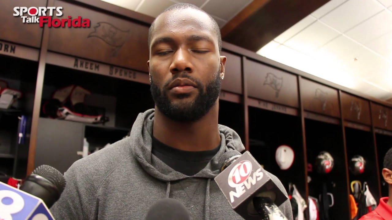 talkan katliamı Bucs' Michael Johnson Needs Mom's Dressing and a 