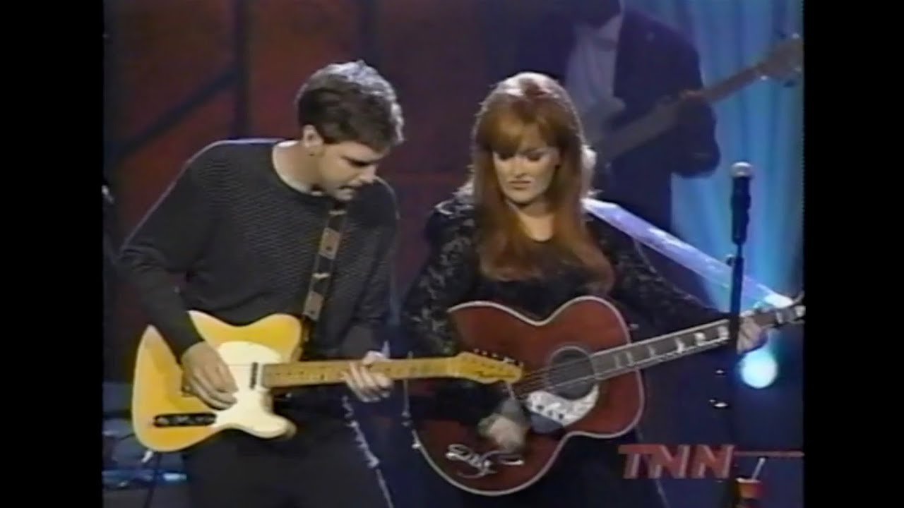 Wynonna Judd | Tell Me Why + Wyld Unknown | CMA Fan Fest (1998) + interview with Reba
