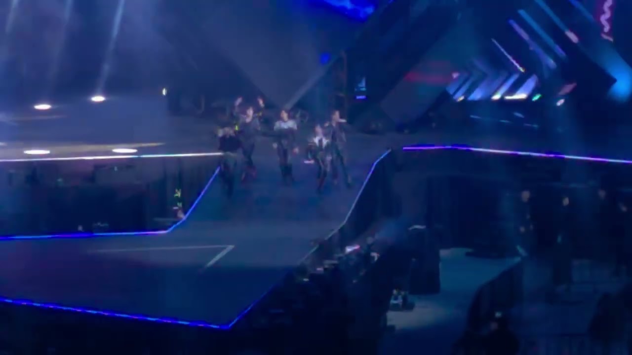 MONSTA X  THE 40TH golden disc 