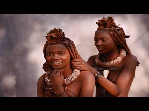 لغز قبيلة كورواي الذين لا يرتدون الملابس ابدا اغرب قبائل العالم 