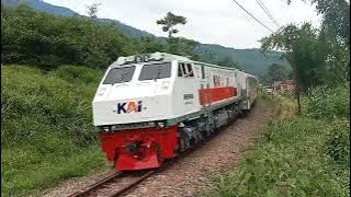 MASINIS RAMAH MELAKUKAN SAPAAN SARANGHEO DI DALAM KABIN DENGAN LOK CC 2039510