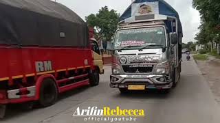 Download Truk Blackteam 09 Tebar Pesona Dijalur Tengah//versi Dj Rembulan Malam Video MP3 Truk Blackteam 09 Tebar Pesona Dijalur Tengah//versi Dj Rembulan Malam
