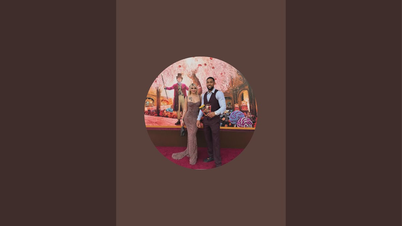 WHOLETUSOUT is live from a glass skyscraper!