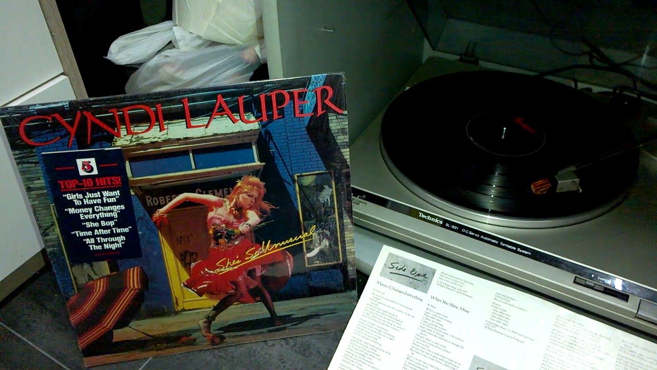 Cyndi Lauper - Girls Just Want To Have Fun (Version Vinyl ) - YouTube