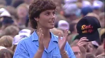 ROY ORBISON - Oh, Pretty Woman - Live at Farm Aid 1985 ROY ORBISON - Oh, Pretty Woman - Live at Farm Aid 1985