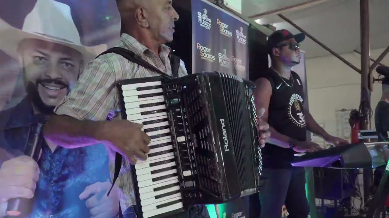 Roger Soares - No Colo Do Peão Feat. Zeca Do Piseiro (DVD RJ)