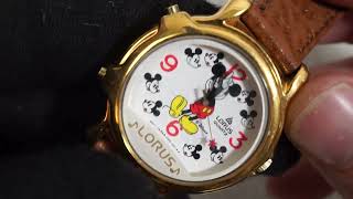 Lorus by Seiko Mickey Mouse Disney Watch V422-0010 v422a  display picture 3