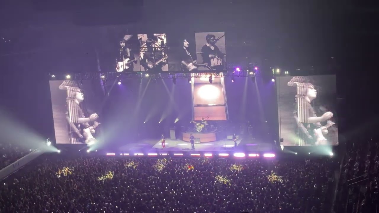 IV OF SPADES - Sino (Live at the MOA Arena - Day 1)