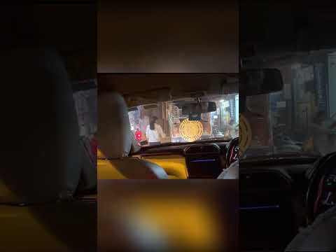 Auto op de Zijkant? Eerst ervaring New Delhi...