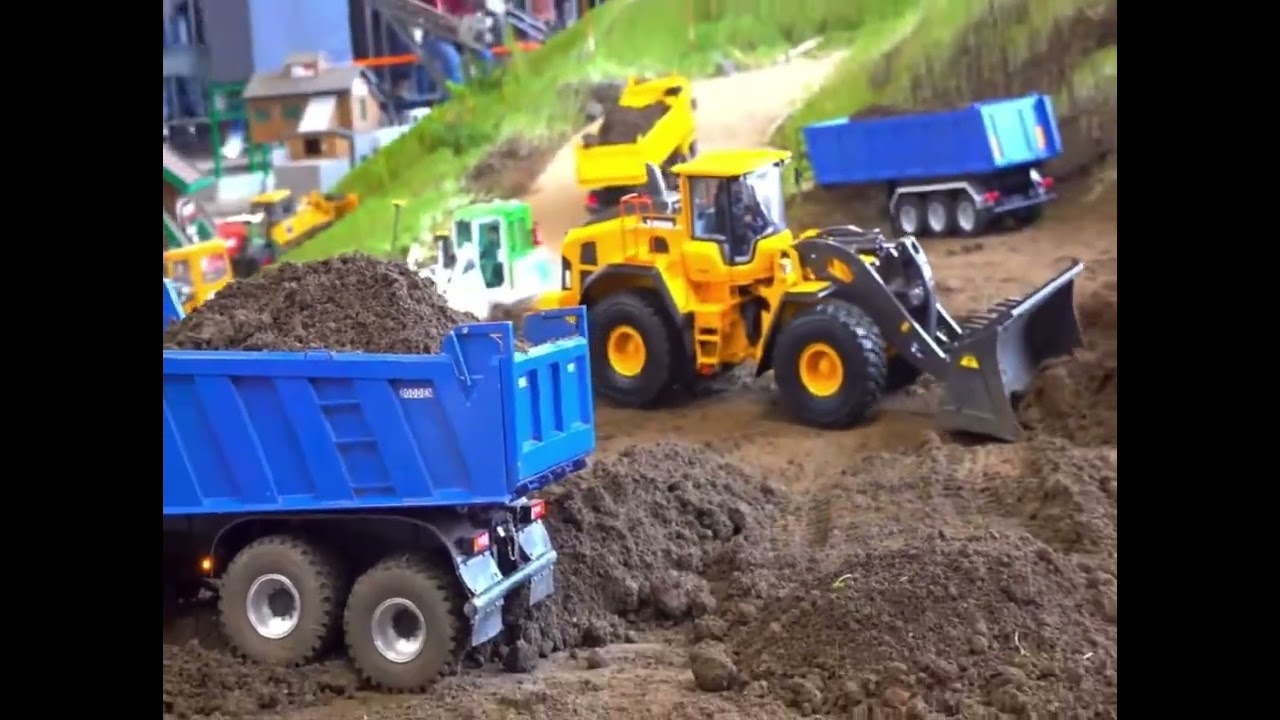 Camion e mezzi da lavoro radiocomandati scala 1/14