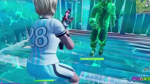 Trying out ESDF KEY BINDS on Fortnite