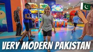 MODERN PAKISTAN: Did you know Pakistan had modern malls like this?!