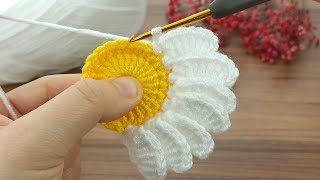 Wow very easy crochet daisy motif making #crochet #knitting screenshot 1