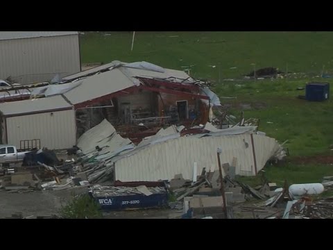 Tornado races through Norman, Oklahoma, injures at least a dozen ...