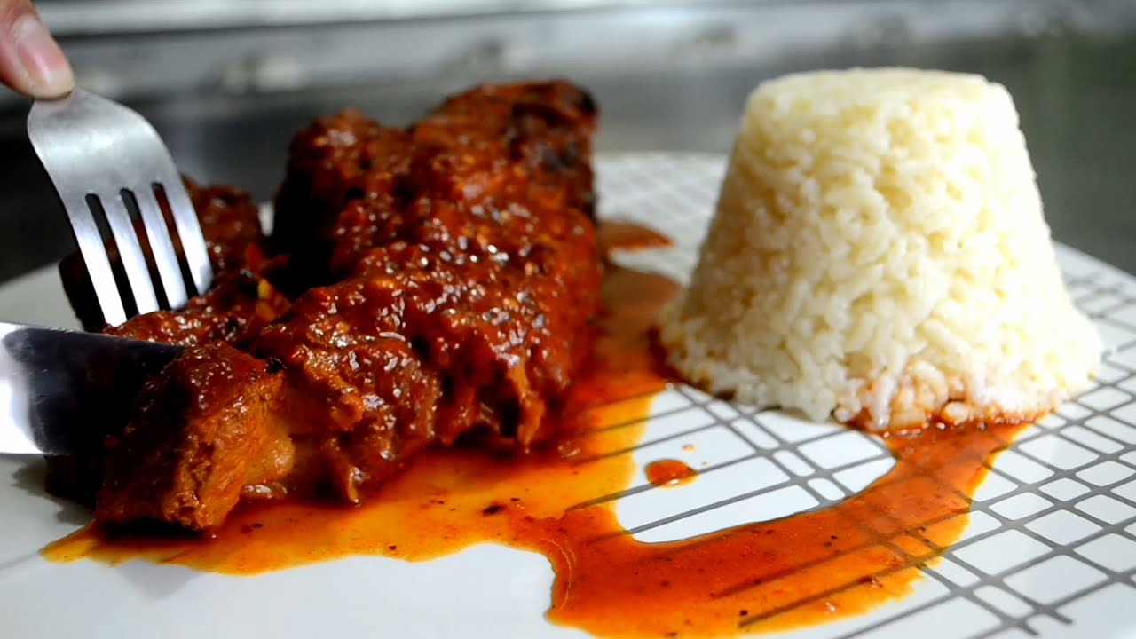 CÓMO HACER ESPINAZO DE CERDO EN CHILE GUAJILLO frito de puerco YouTube