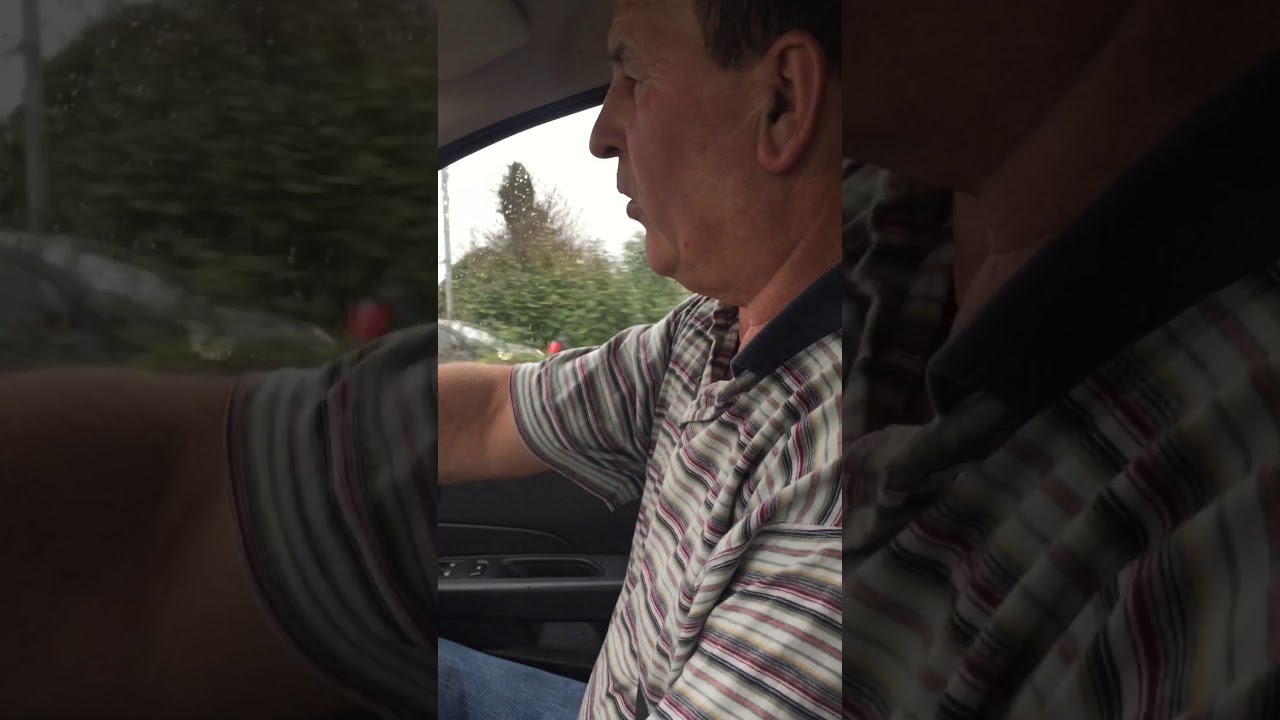 Gypsy man singing a little song - YouTube