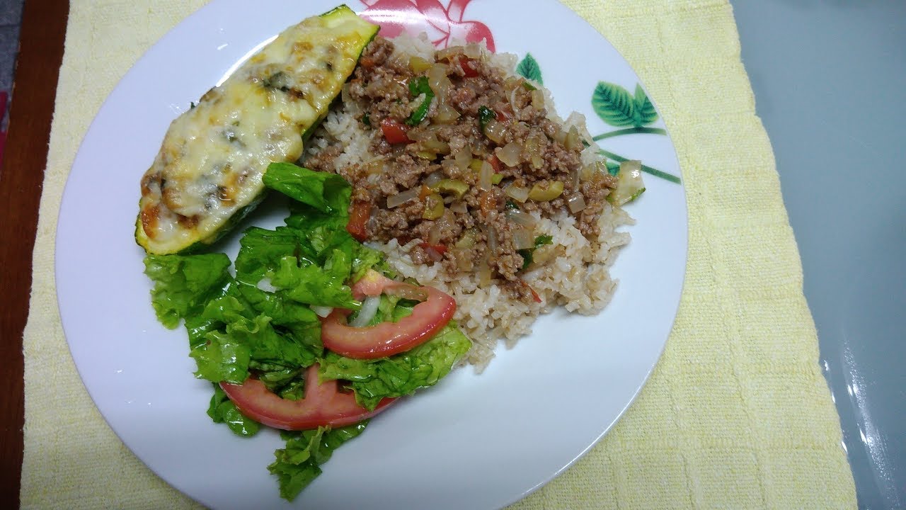 RECEITA: ABOBRINHA RECHEADA