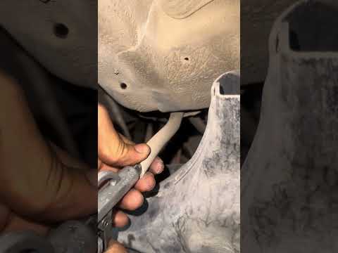 سبب وجود مياه في دواسة السياره