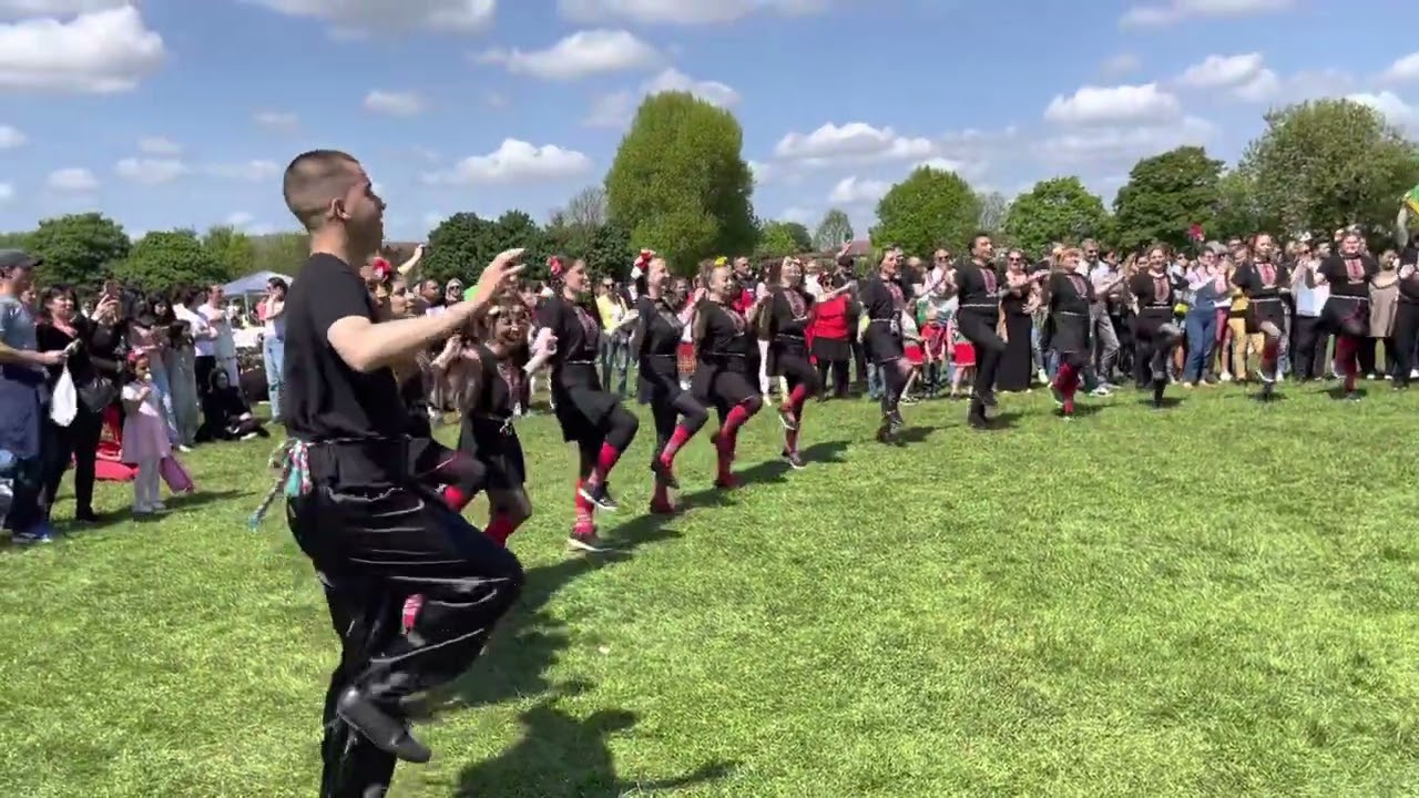 Фолклорен Фитнес Гергьовден-Лондон   Костенско хоро