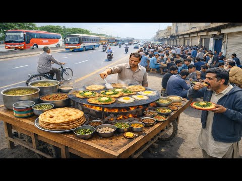 PAKISTANI PUNJABI PARATHA STREET FOOD 😋| CHEAPEST BREAKFAST STREET FOOD IN PAKISTAN | Pakistani food