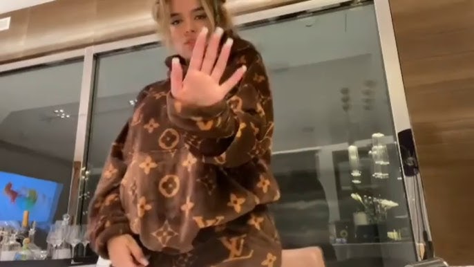 karol g louis vuitton