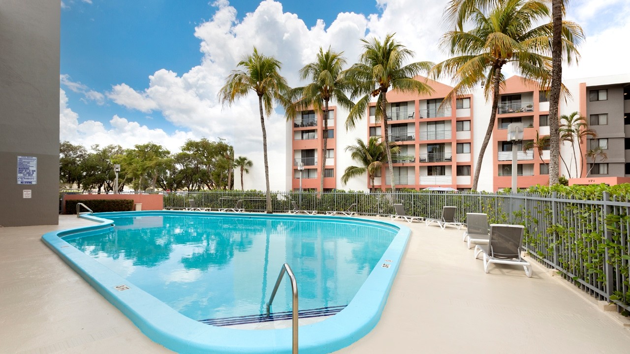 161 NW 97th Ave Unit 421 | Miami, FL