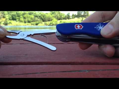 Нож Victorinox Skipper W синий, видео 1