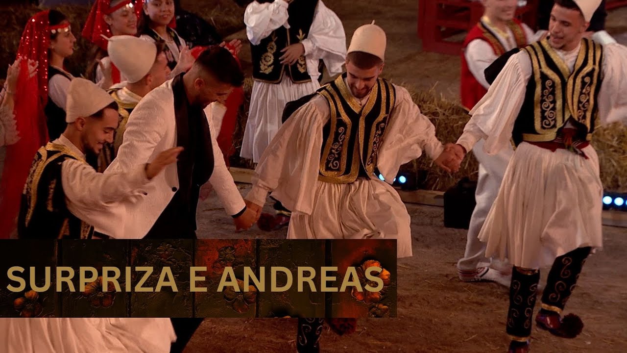 Andrea surprizohet nga ansambli popullor, finalisti ia merr valles në finalen e Ferma Vip 2