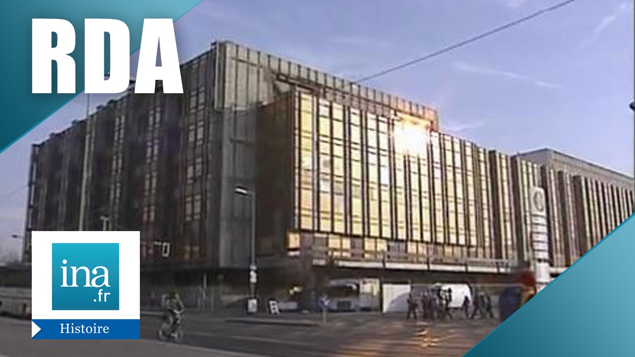 Destruction du Palais de la République de l'ex RDA | Archive INA