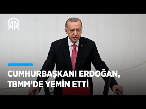 Cumhurbaşkanı Recep Tayyip Erdoğan, TBMM Genel Kurulu’nda yemin ediyor.