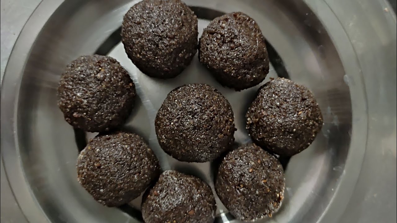 Ulaga Rudai Village style Ellu Urundai Recipe/எள்ளு உருண்டை - YouTube