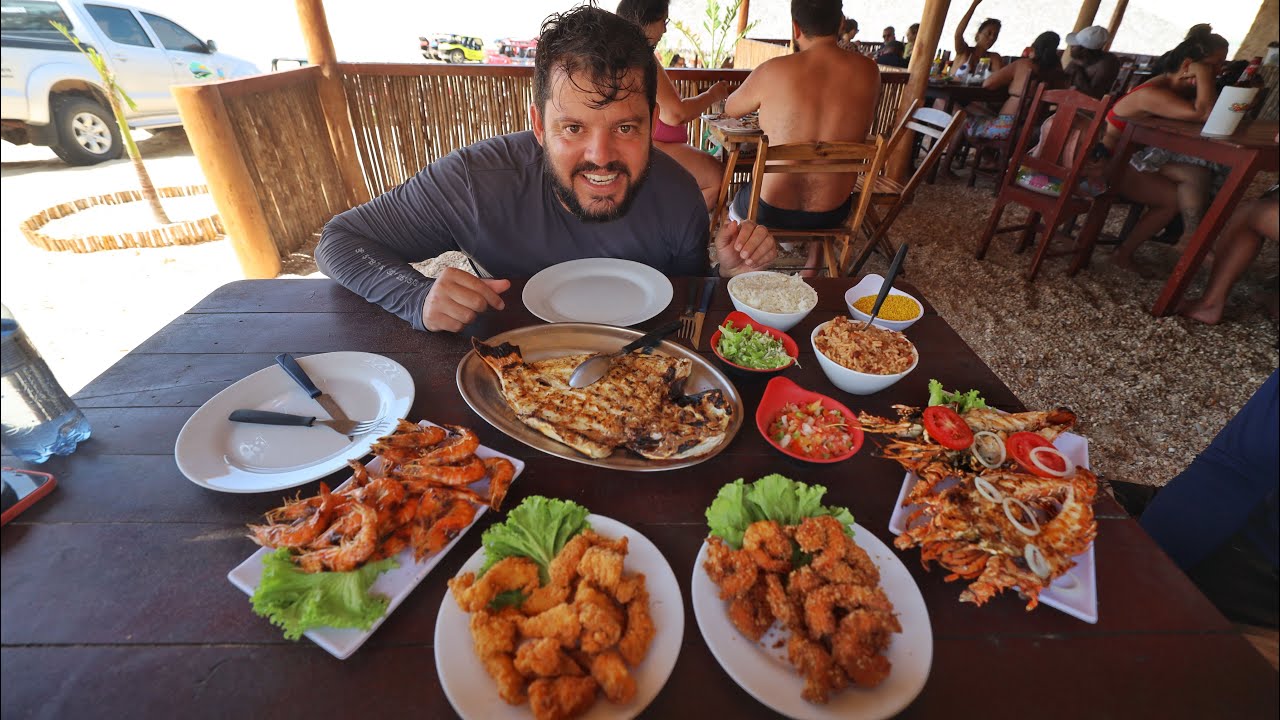 RAIZ 🔥 Provando as COMIDAS DE RUA de Jericoacoara - Ceará | RIO4FUN