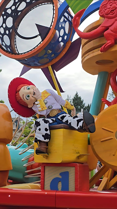 Disneyland Paris, Jessie is happier than ever today! Toy Story. Disney Stars on Parade