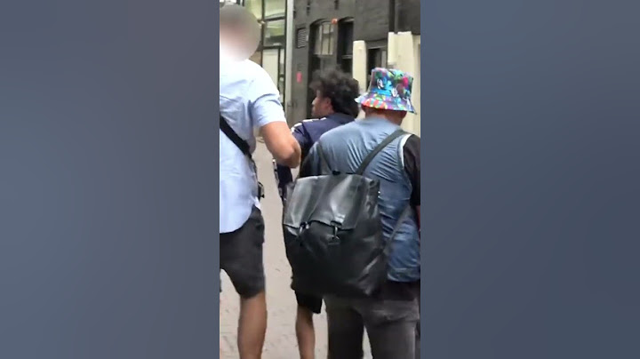 Zakkenroller aangehouden door de undercover politie in Amsterdam!!!