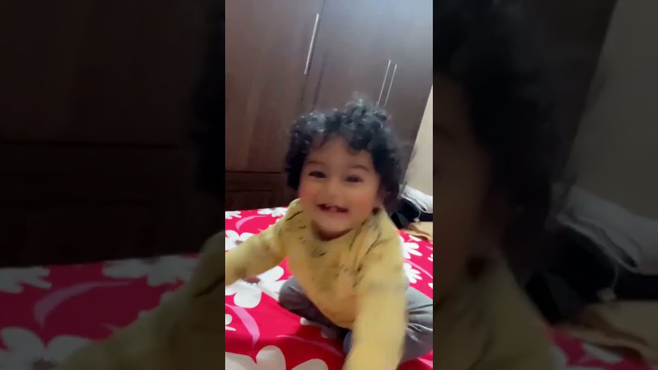 Apne baby 👶ko self play sikhaye 🤗☺️#viral #baby #trending #youtubeshorts #shorts 